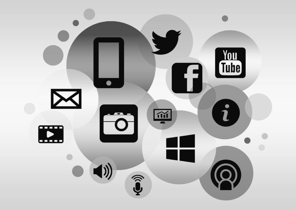 Informatik, Smart Home, Multimedia Online, Facebook, Email